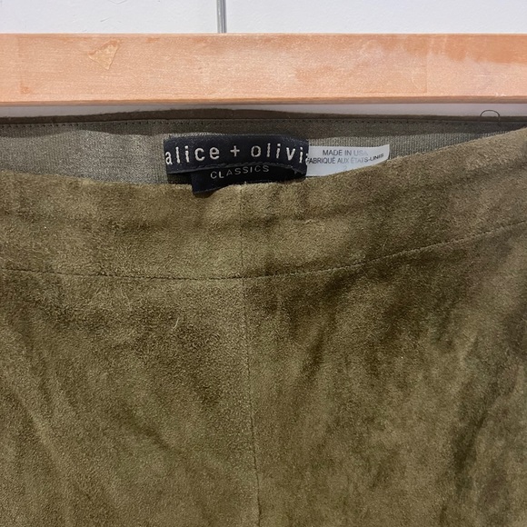 NWOT Alice + Olivia Maddox Suede Leggings - Picture 3 of 6